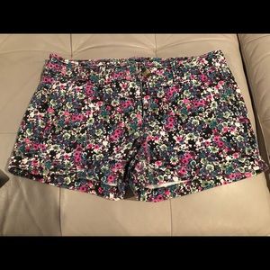 BOGO 50% American Eagle 🦅 Midi Shorts, Size 4